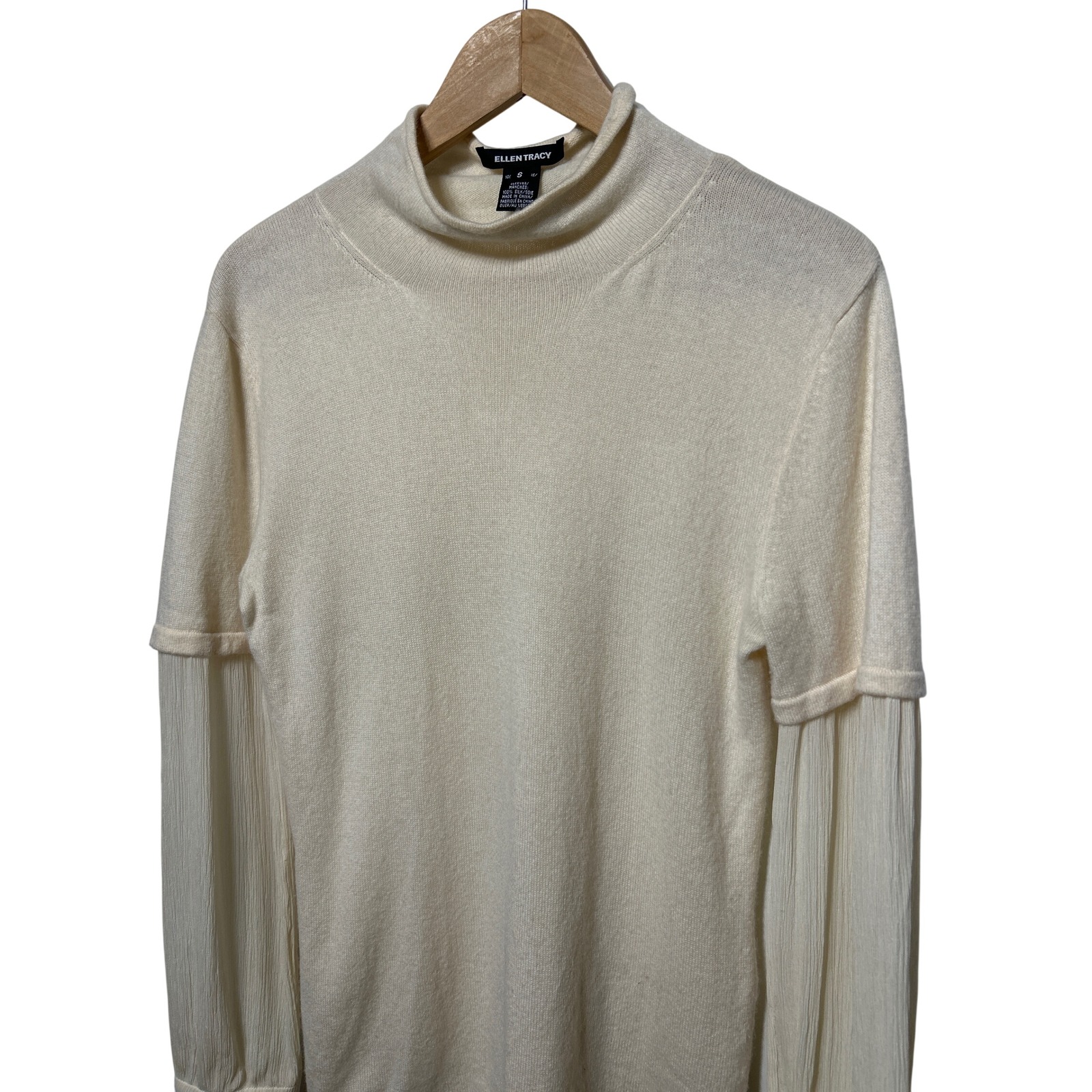 Ellen Tracy Silk Pleated Chiffon Sleeve Sweater Cream Size Small Euc